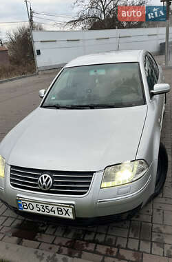 Седан Volkswagen Passat 2003 в Києві