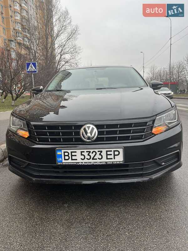 Седан Volkswagen Passat 2016 в Києві