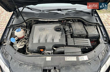 Универсал Volkswagen Passat 2012 в 