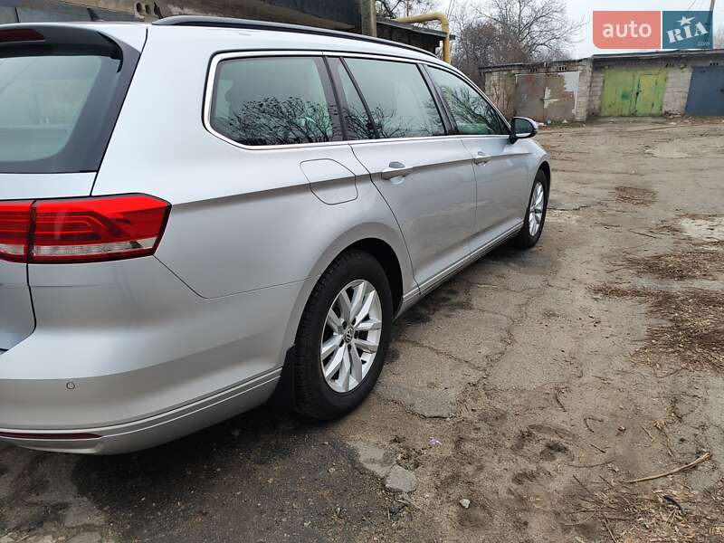 Универсал Volkswagen Passat 2018 в Каменском