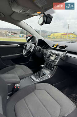 Седан Volkswagen Passat 2011 в Золочеве