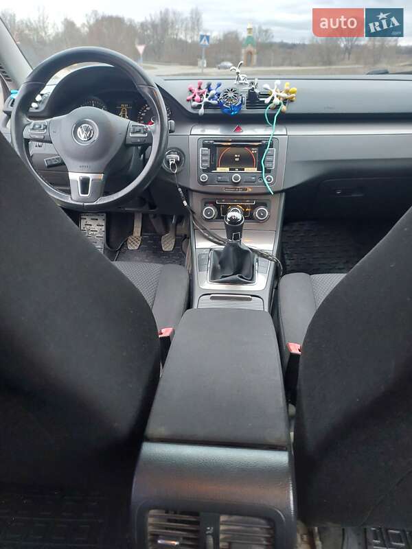 Универсал Volkswagen Passat 2010 в Конотопе