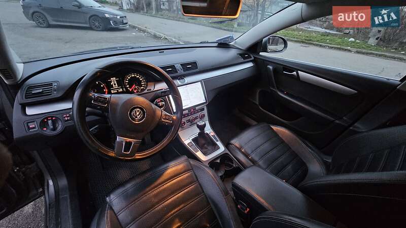 Седан Volkswagen Passat 2008 в Одессе