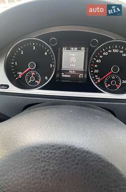 Седан Volkswagen Passat 2011 в Коломые