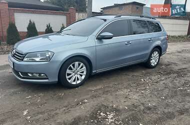 Універсал Volkswagen Passat 2011 в Чернігові