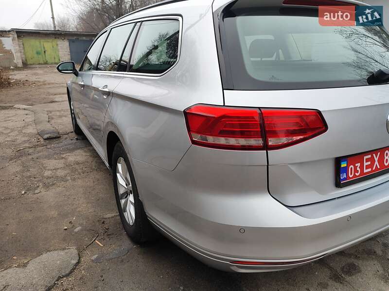 Универсал Volkswagen Passat 2018 в Каменском