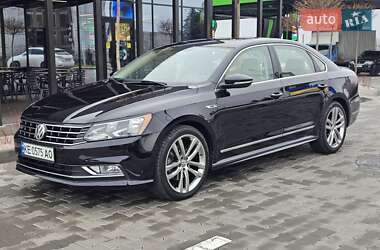 Седан Volkswagen Passat 2016 в Днепре