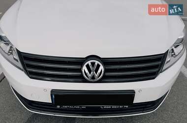 Седан Volkswagen Passat 2012 в Киеве