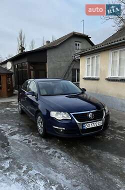 Седан Volkswagen Passat 2008 в Гусятине