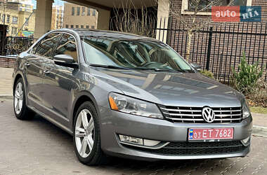 Седан Volkswagen Passat 2014 в Софіївській Борщагівці