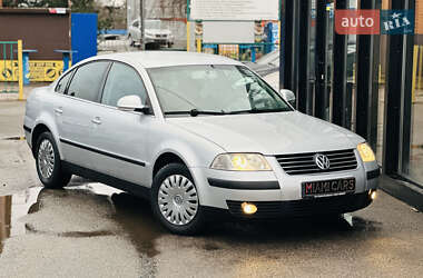 Седан Volkswagen Passat 2004 в Харкові