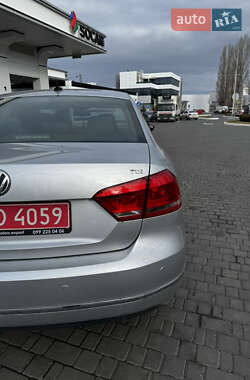 Седан Volkswagen Passat 2013 в Одессе