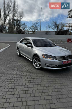 Седан Volkswagen Passat 2013 в Одессе