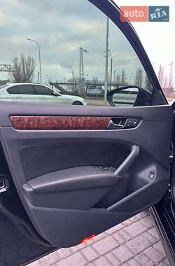 Седан Volkswagen Passat 2013 в Одесі