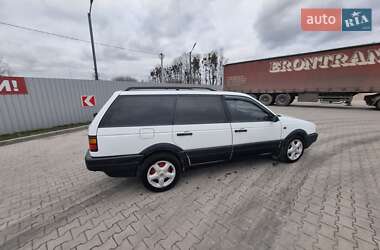 Универсал Volkswagen Passat 1988 в Кременце