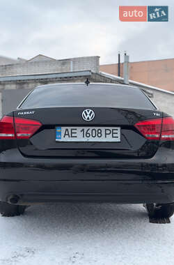 Седан Volkswagen Passat 2013 в Днепре