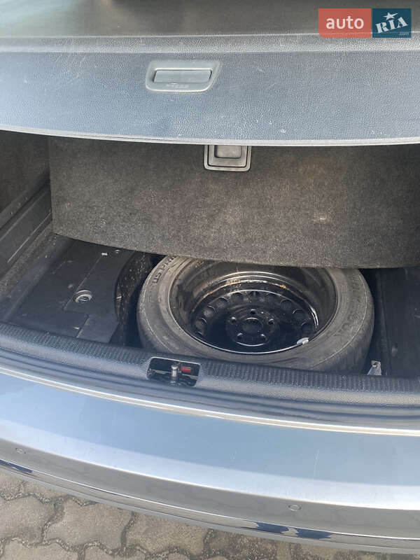 Універсал Volkswagen Passat 2011 в Львові