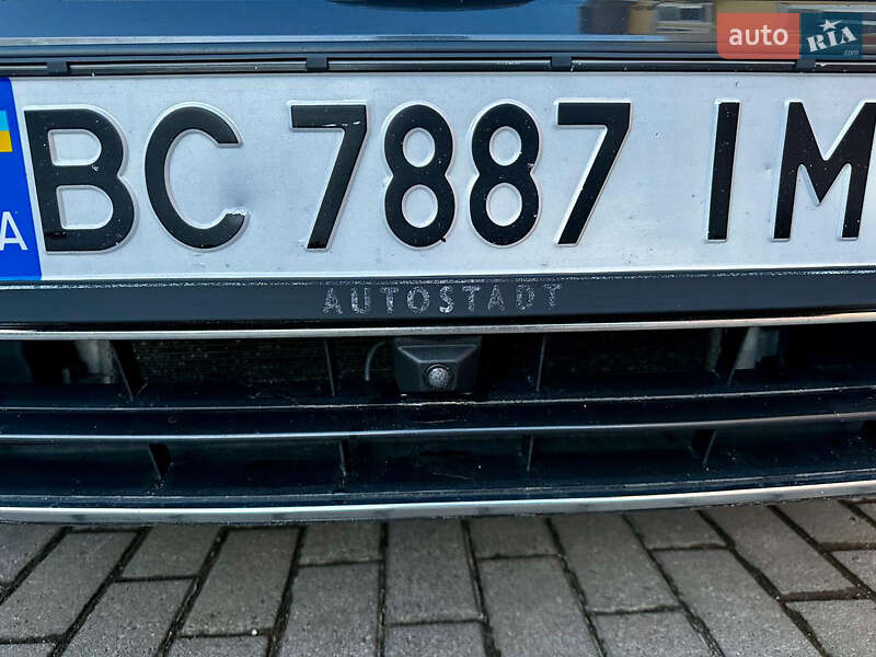 Седан Volkswagen Passat 2018 в Львове