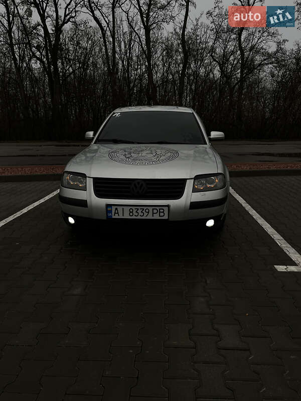 Седан Volkswagen Passat 2002 в Тараще