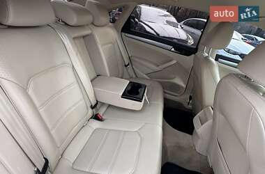 Седан Volkswagen Passat 2014 в Кривом Роге