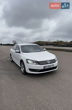 Седан Volkswagen Passat 2012 в Одесі