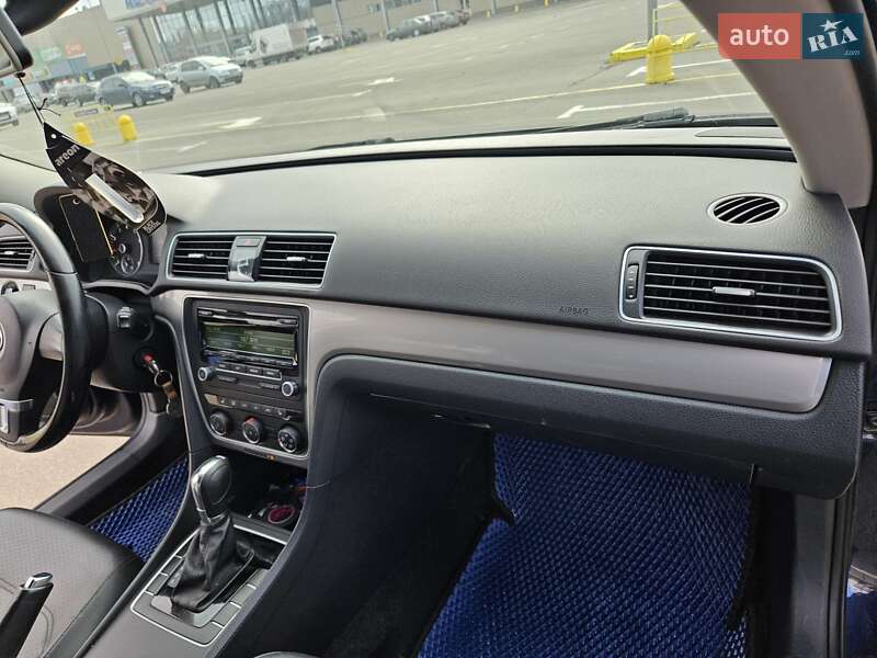 Седан Volkswagen Passat 2013 в Борисполе