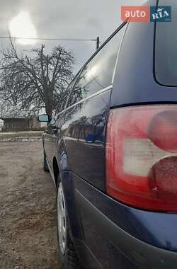 Универсал Volkswagen Passat 2002 в 