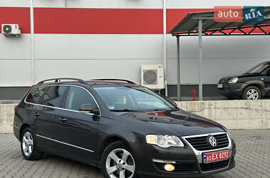 Універсал Volkswagen Passat 2010 в Нововолинську