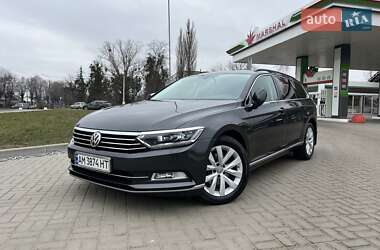 Універсал Volkswagen Passat 2018 в Житомирі