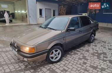 Седан Volkswagen Passat 1988 в 