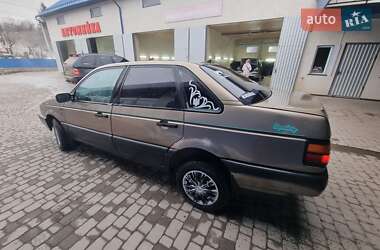 Седан Volkswagen Passat 1988 в 