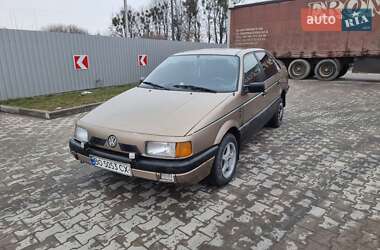 Седан Volkswagen Passat 1988 в 