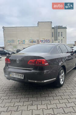 Седан Volkswagen Passat 2012 в Тернополі