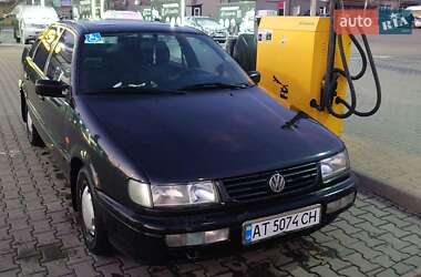 Седан Volkswagen Passat 1994 в Чернівцях