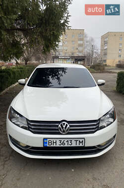 Седан Volkswagen Passat 2014 в Тульчині