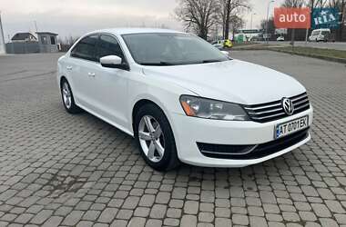 Седан Volkswagen Passat 2012 в Івано-Франківську