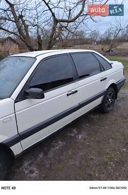 Седан Volkswagen Passat 1989 в 