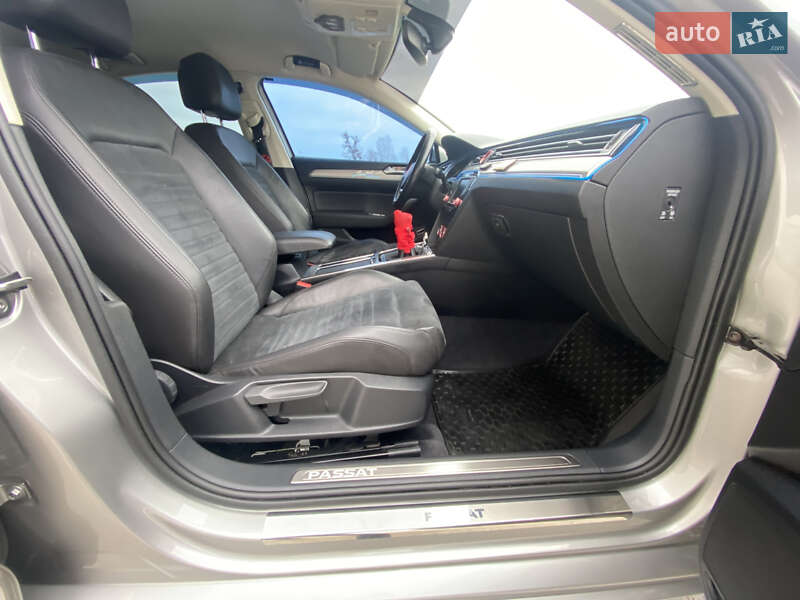 Седан Volkswagen Passat 2016 в Коростене