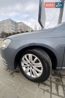 Універсал Volkswagen Passat 2012 в Черкасах