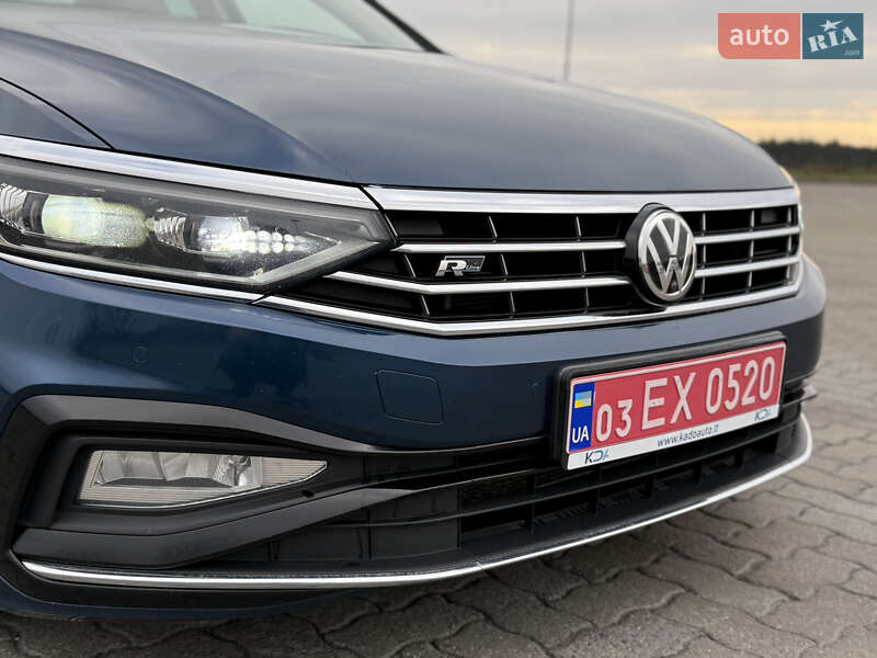 Седан Volkswagen Passat 2020 в Рава-Русской
