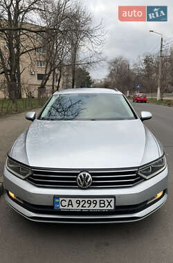 Универсал Volkswagen Passat 2015 в Одессе