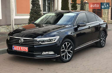 Седан Volkswagen Passat 2018 в Стрые