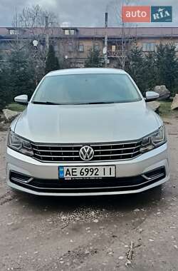 Седан Volkswagen Passat 2016 в Криничках