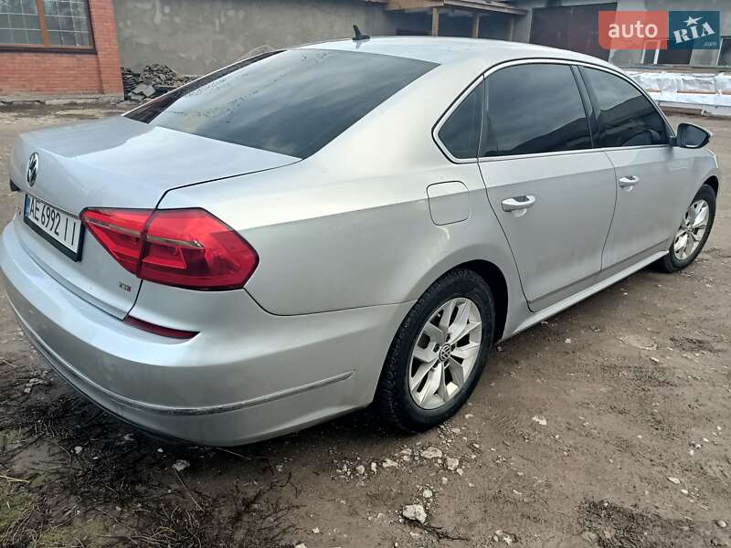 Седан Volkswagen Passat 2016 в Криничках