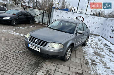 Седан Volkswagen Passat 2003 в Днепре