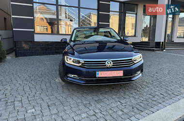 Седан Volkswagen Passat 2016 в Тячеве