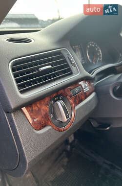 Седан Volkswagen Passat 2012 в 