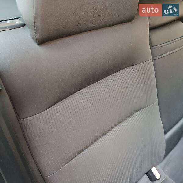 Универсал Volkswagen Passat 2002 в Киеве