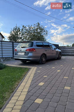 Універсал Volkswagen Passat 2011 в Львові