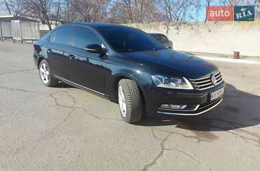 Седан Volkswagen Passat 2012 в Дніпрі